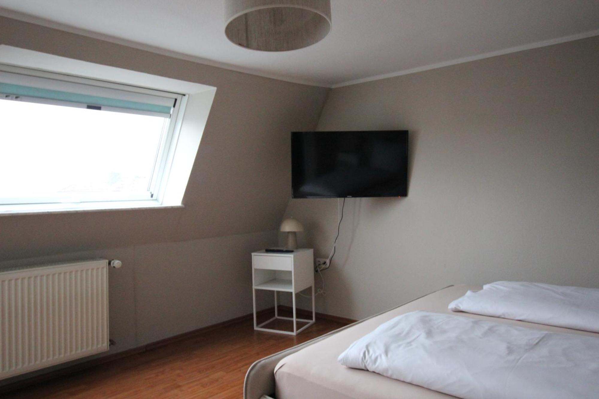 Homie Stay Schiestlstrasse - Moderne Dachgeschosswohnung Mit 2 Schlafzimmern Wurzburgo Exterior foto
